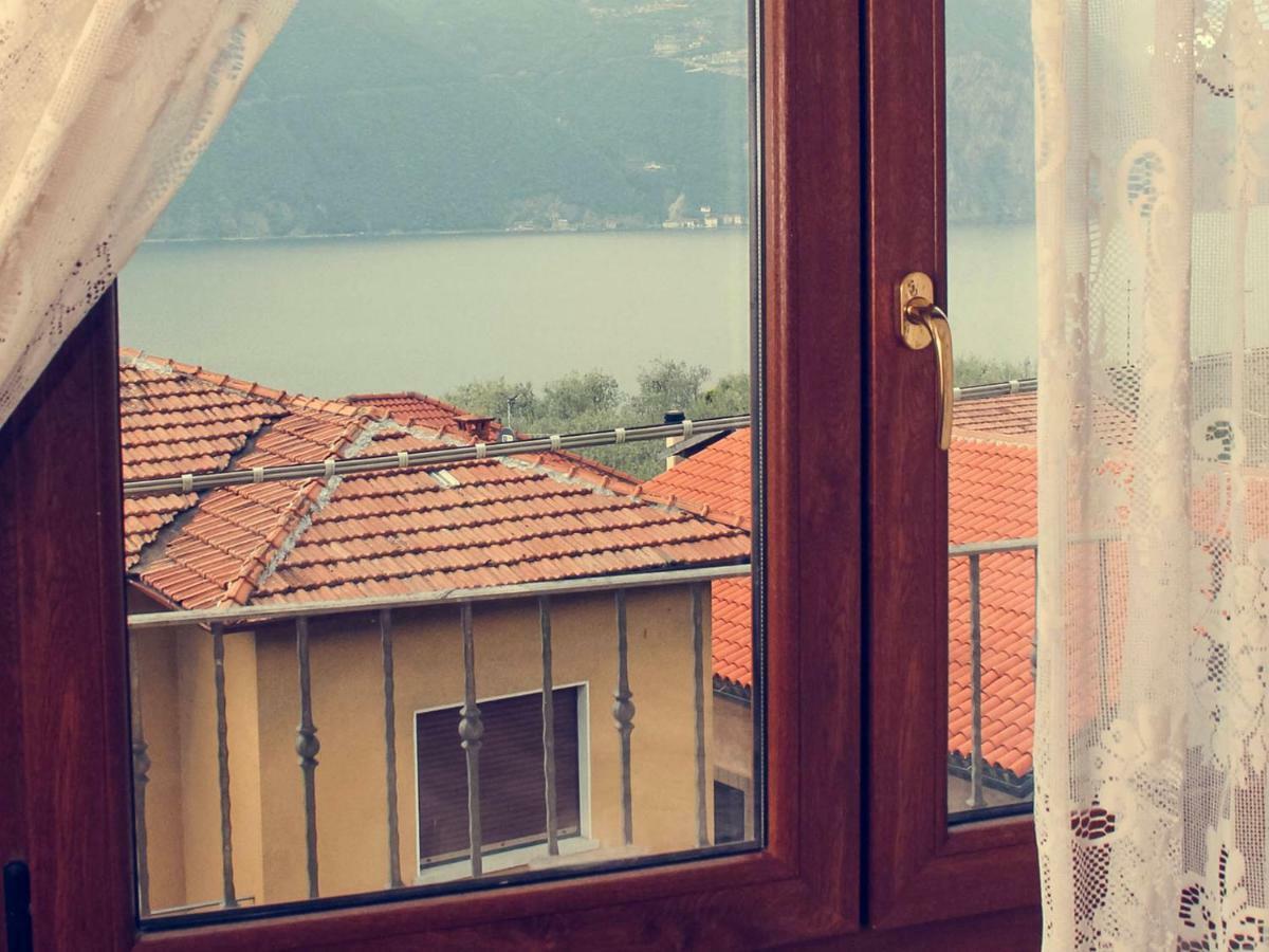 B&B Tina Monte Isola Luaran gambar